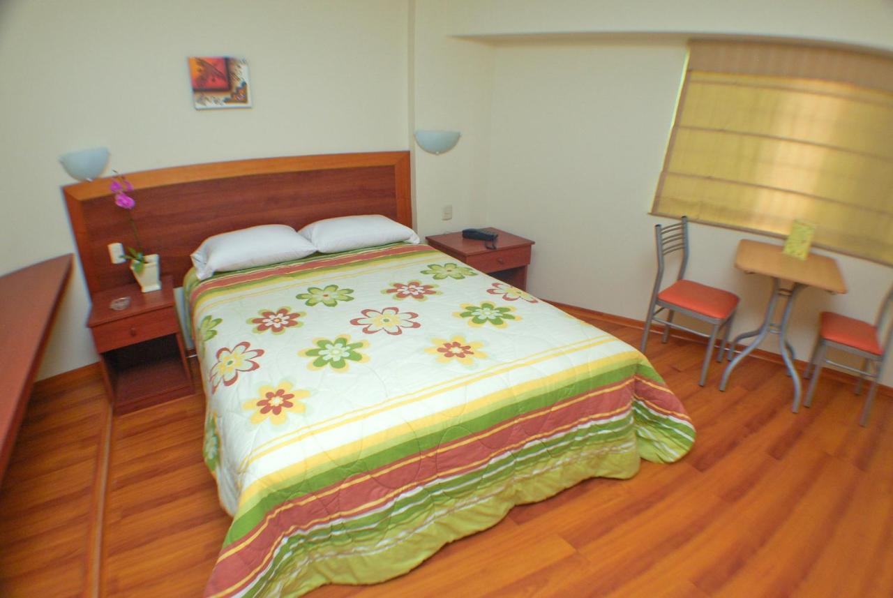 Hotel Sunflowers Inn Lima Extérieur photo